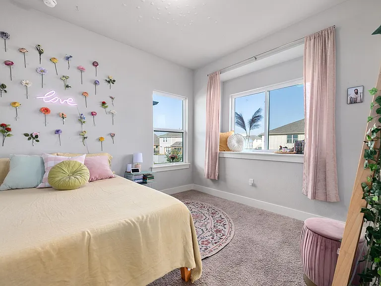 5412 Daimler Dr — Photo 20