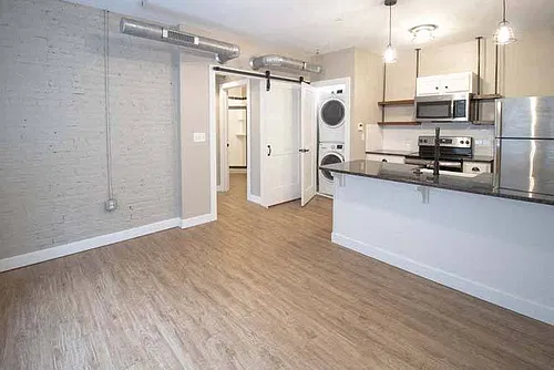 Floor plan 204