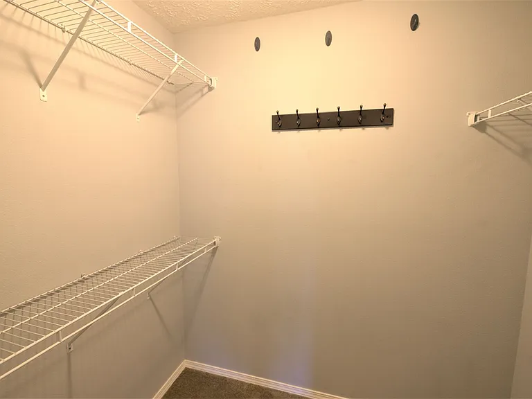 4104 N Grassland Dr — Photo 9