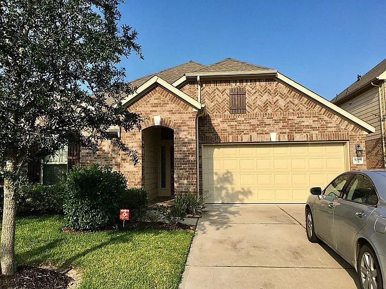 5205 Kendall Glen Ct — Photo 1