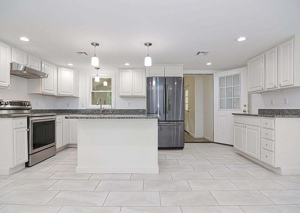 45 Cross St, Foxboro, MA 02035 Zillow