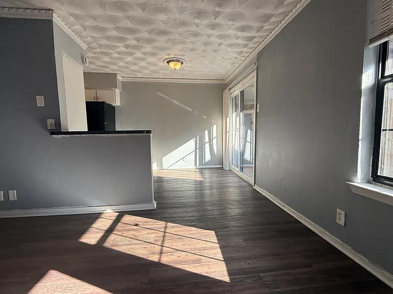 4509 Live Oak St #104 — Photo 4