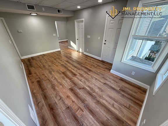 2nd image of 47 Bogle St #2