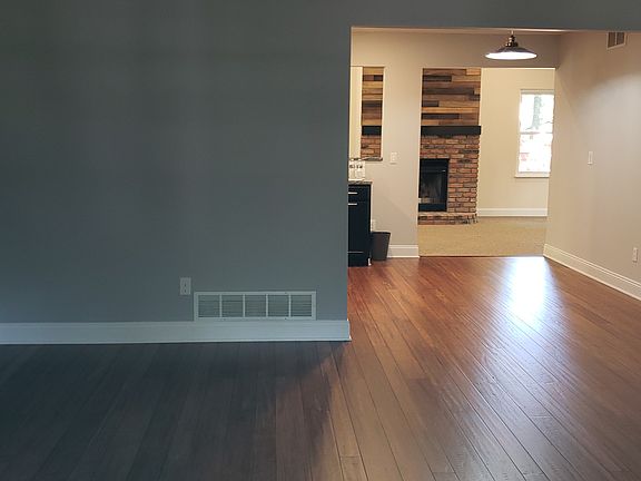 5th image of 7530 Bar Harbour Ln