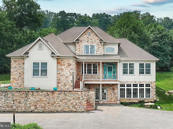 4140 Marietta Ave, Mount Joy, PA 17552