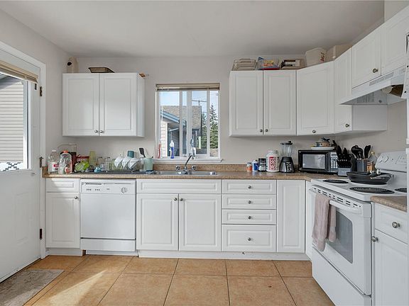 5th image of 313 Harrogate Rd