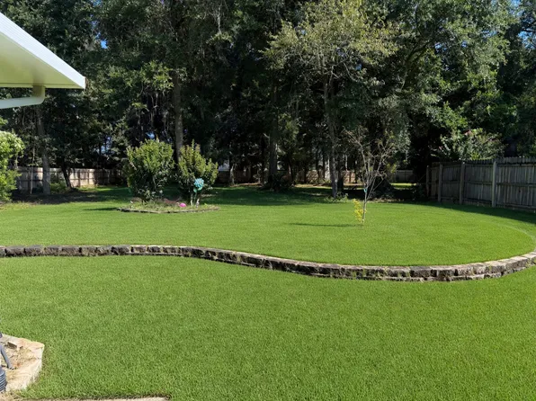 2584 Southern Oaks Dr, Cantonment, FL 32533