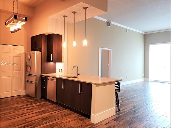 2nd image of 2000 N Bayshore Dr APT 120