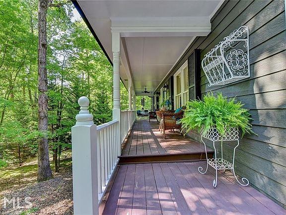 3rd image of 5059 W Shore Dr SW