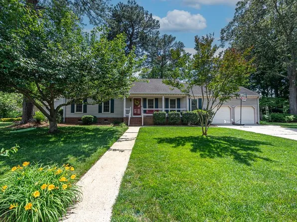 526 Wittington Dr, Chesapeake, VA 23322