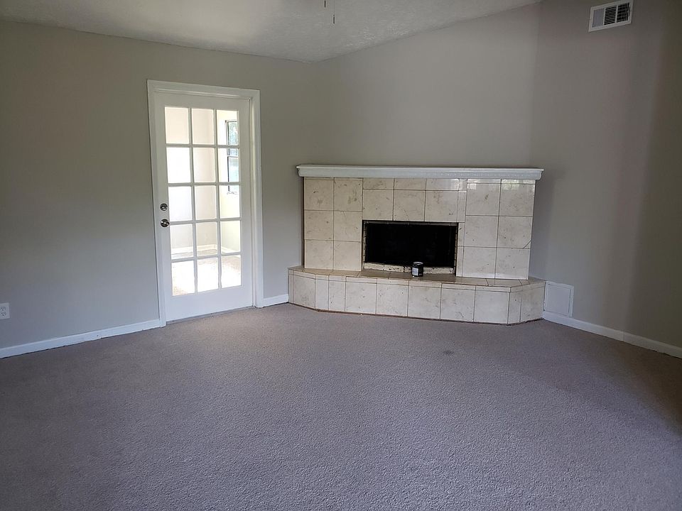 1st image of 103 Pine Hollow Dr