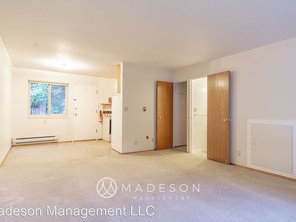 4th image of 3615 NE 73rd Pl APT 6