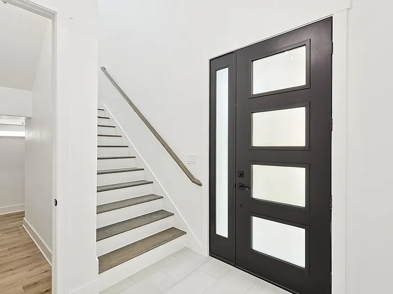 767 W Main St #201 — Photo 3