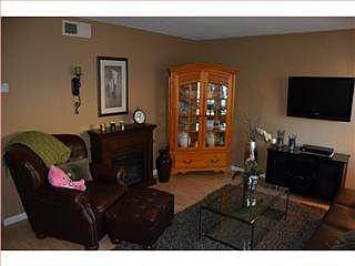 3rd image of 790 Ferndale Ct