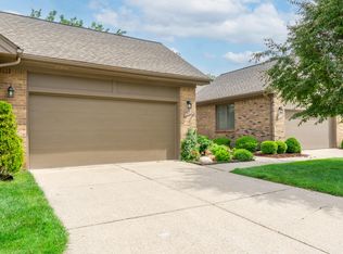 16219 Pine Ridge Dr N, Fraser, MI 48026