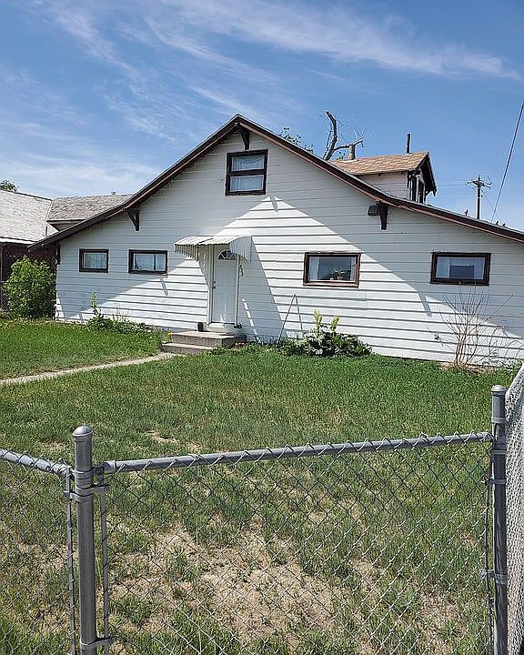 1st image of 333 9th Ave N