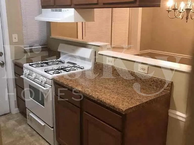 1494 Clovernoll Dr — Photo 7