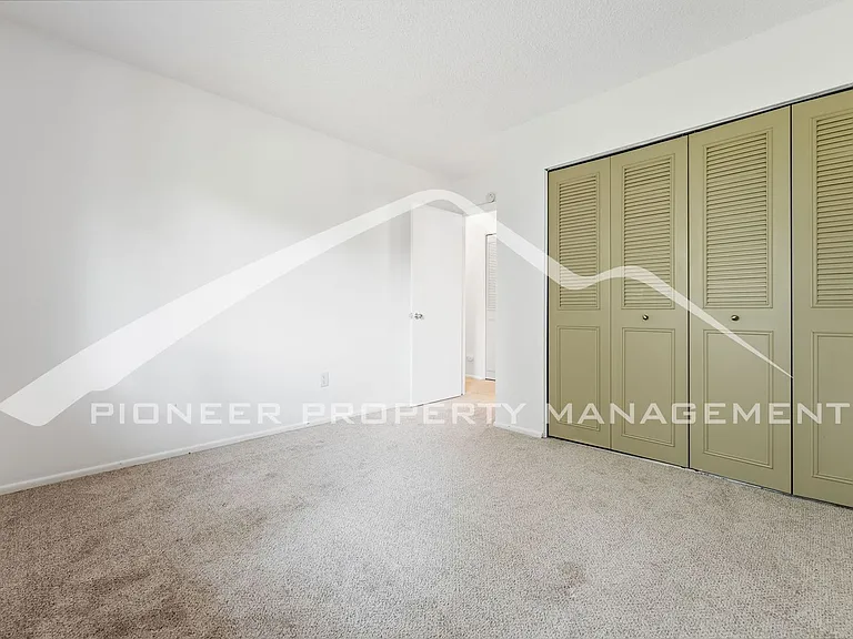 1638 Centaur Cir — Photo 13