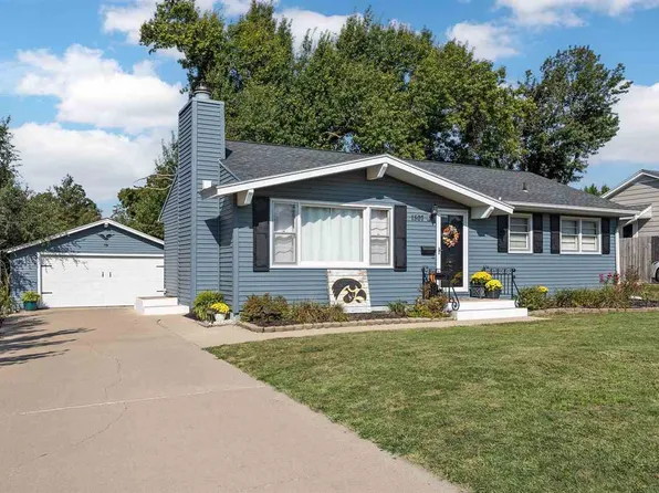 1507 26th St SE, Cedar Rapids, IA 52403