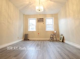 349 Manhattan Ave APT 2R, Brooklyn, NY 11211