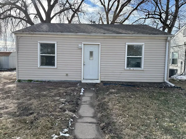 235 Schuyler Ave, Fremont, NE 68025