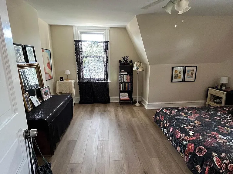 213 Ardmore Ave — Photo 26