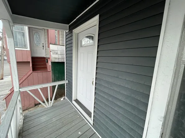 261 Division St, 261 Division St Floor 2, Amsterdam, NY 12010