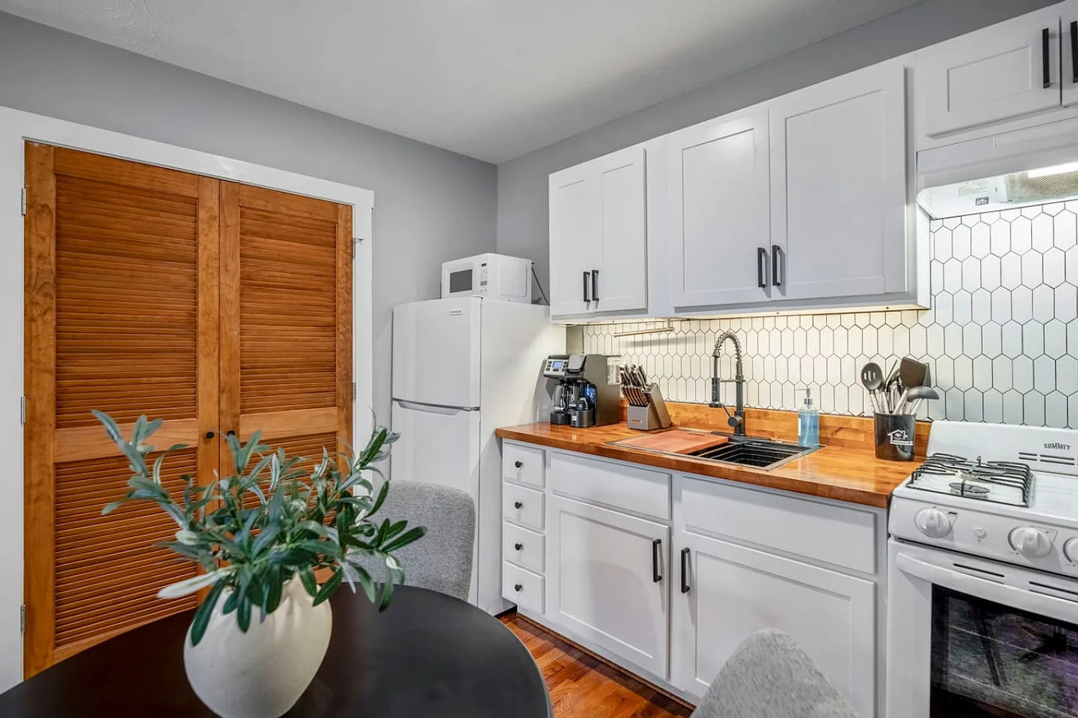 Studio, 1.0 bath, 505 sqft, $1,459 — Photo 3