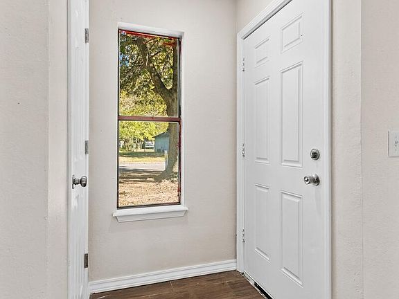 3rd image of 1026 N Turtle Creek Dr