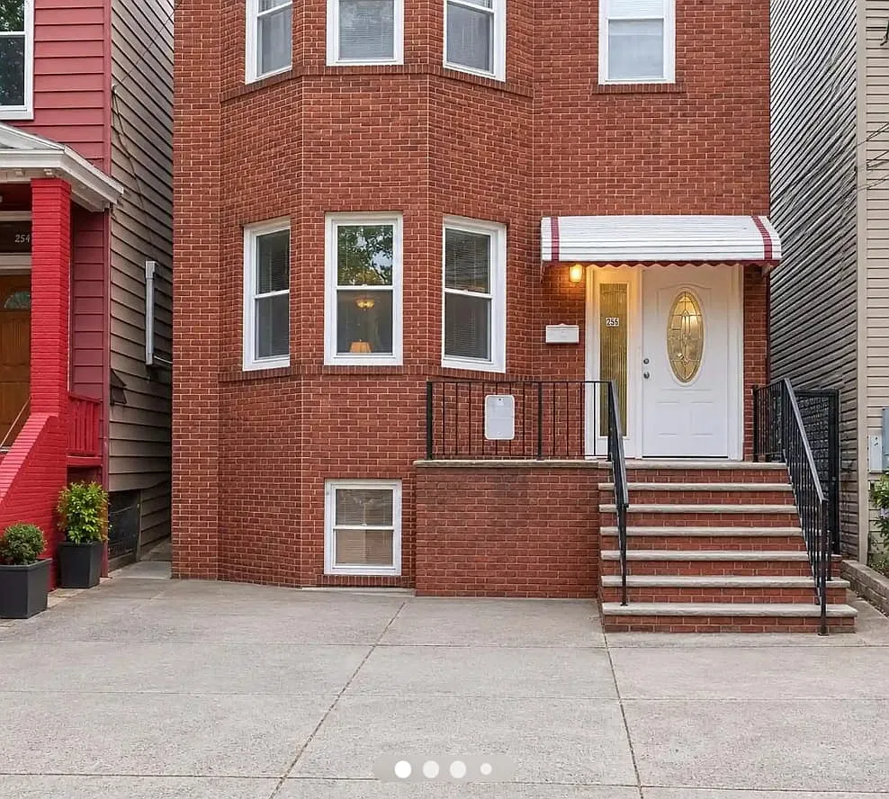 Bowers St, Jersey City — Photo 2