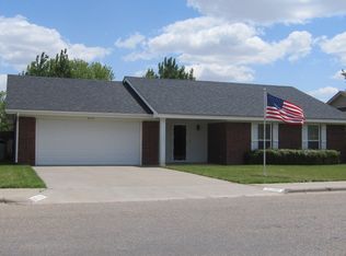 2701 Georgia Dr, Perryton, TX 79070