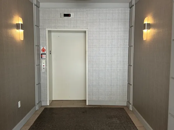 225 Walker Street image 16 of 17