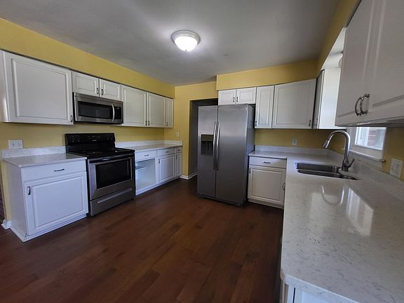 5th image of 325 Cedar St NW
