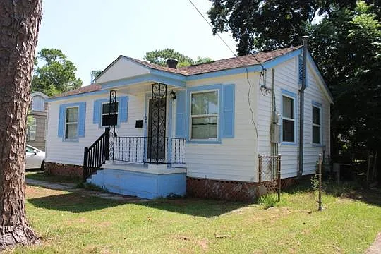 126 Huntlee Dr — Photo 2