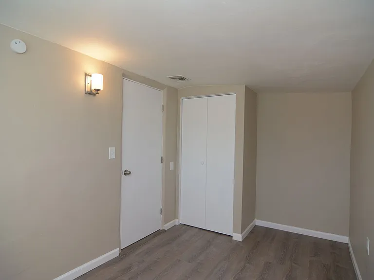 835 E Graybill Dr — Photo 10