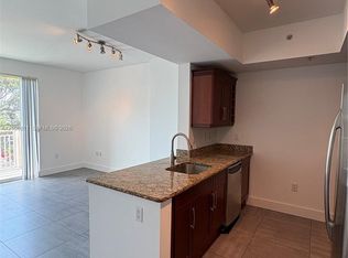7275 SW 90thway #205, Miami, FL 33156