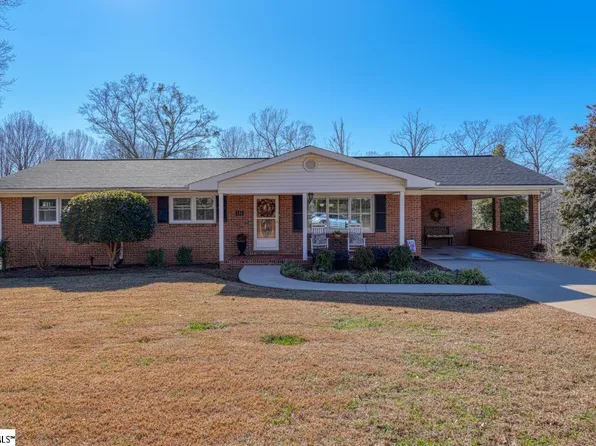 153 Walden Cir, Spartanburg, SC 29301