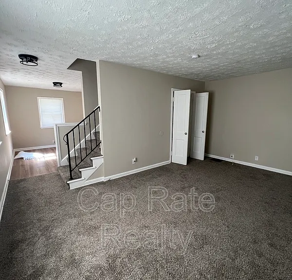 59 N Waverly St — Photo 15