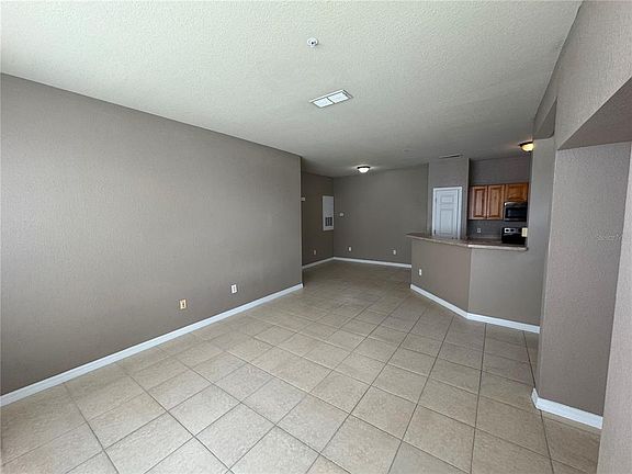 4th image of 9061 LEE VISTA BOULEVARD #1306