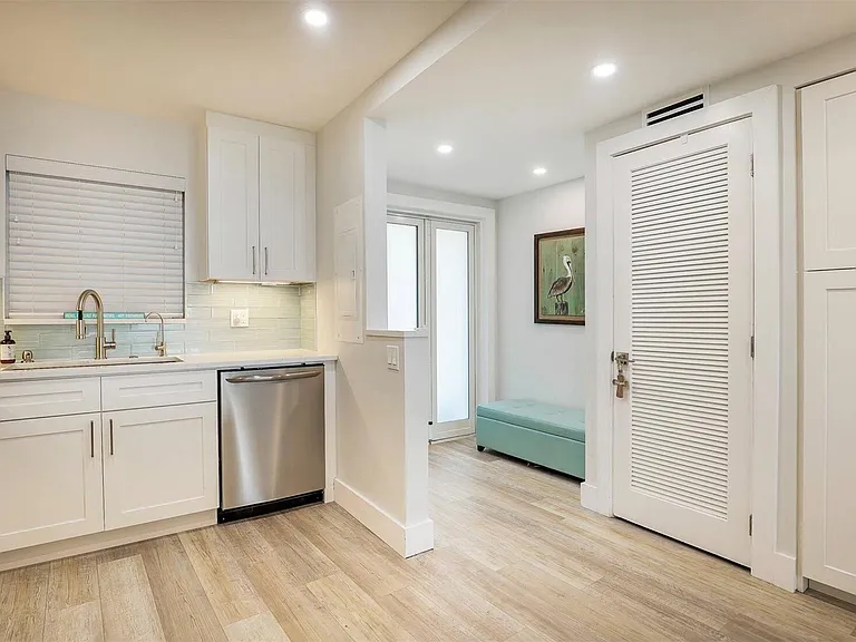 328 N Ocean Blvd #1106 — Photo 9