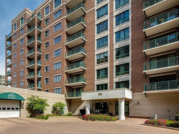 2nd image of 750 Pearson St #1-212