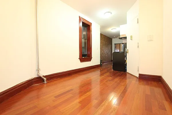 Rented by Dynamik Realty | media 23