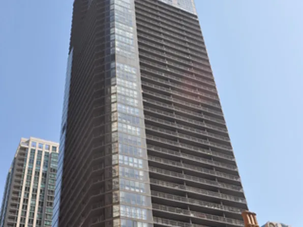 10 E Ontario St APT 2406, Chicago, IL 60611