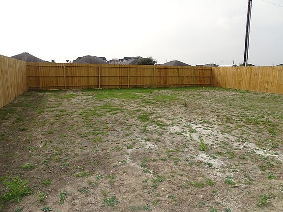 3rd image of 7417 Diamond Dr