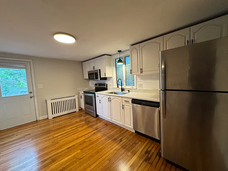 41 Cross St #1 — Photo 5