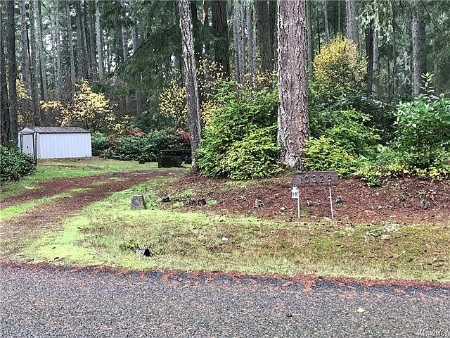 View of property from across Vantage Dr