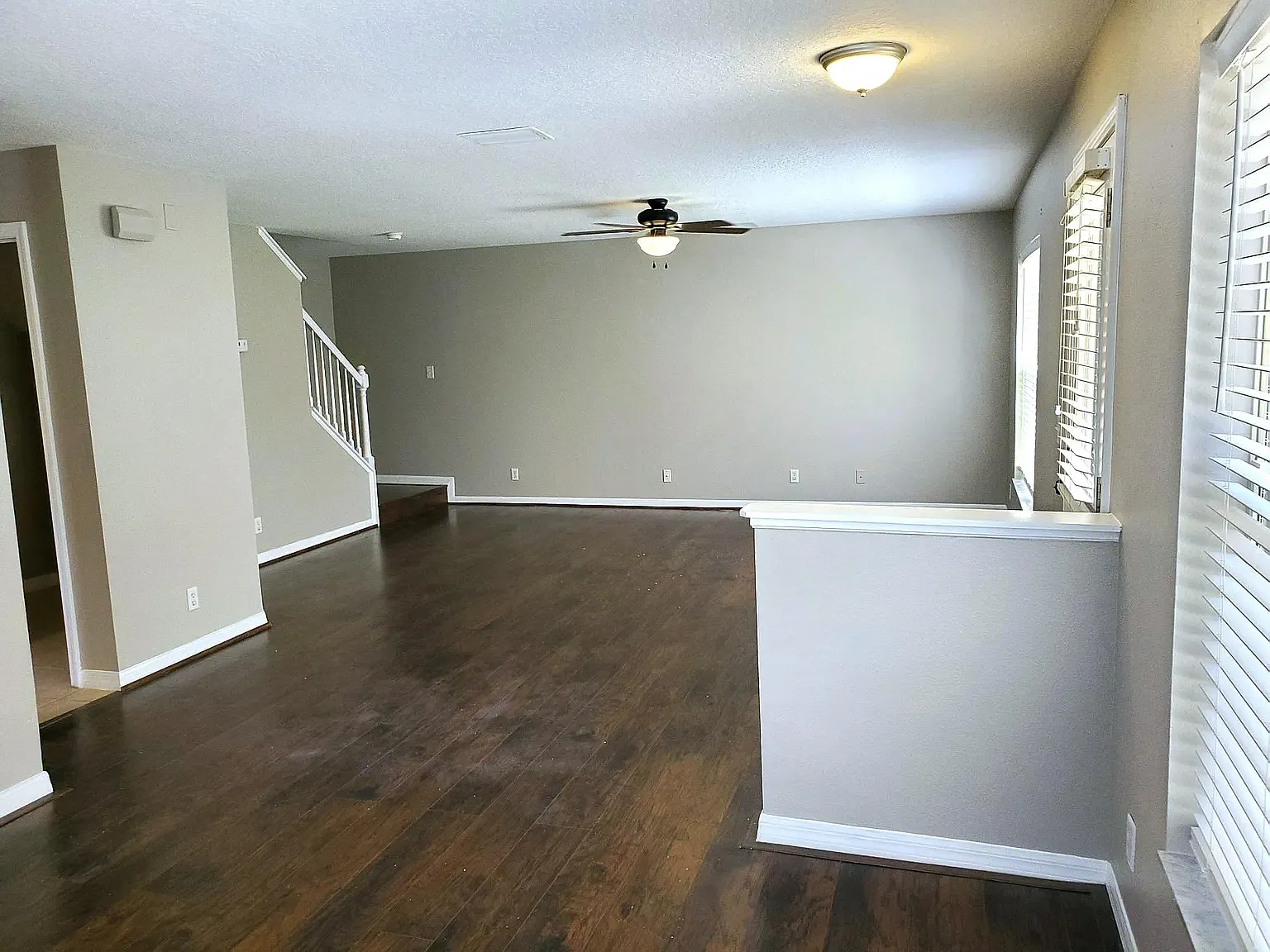 3 bed, 2.5 bath, 1408 sqft, $1,925 — Photo 3