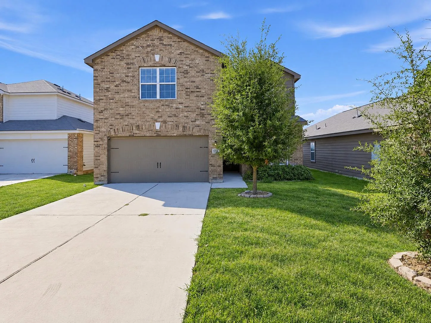 4 bed, 2.5 bath, 2578 sqft, $1,845 — Photo 1