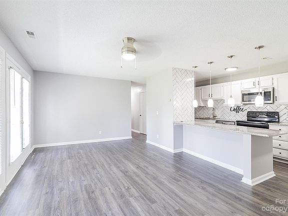 3rd image of 6158 Meadow Rose Ln