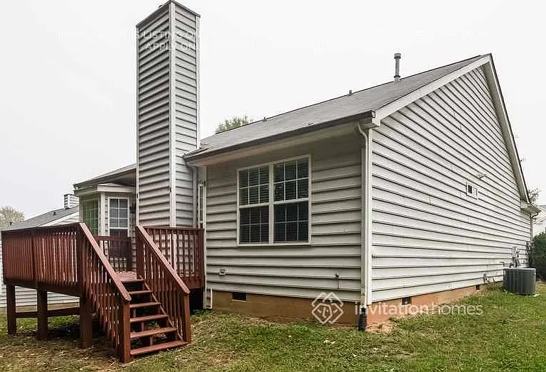 8612 Warwick Crest Ln — Photo 13